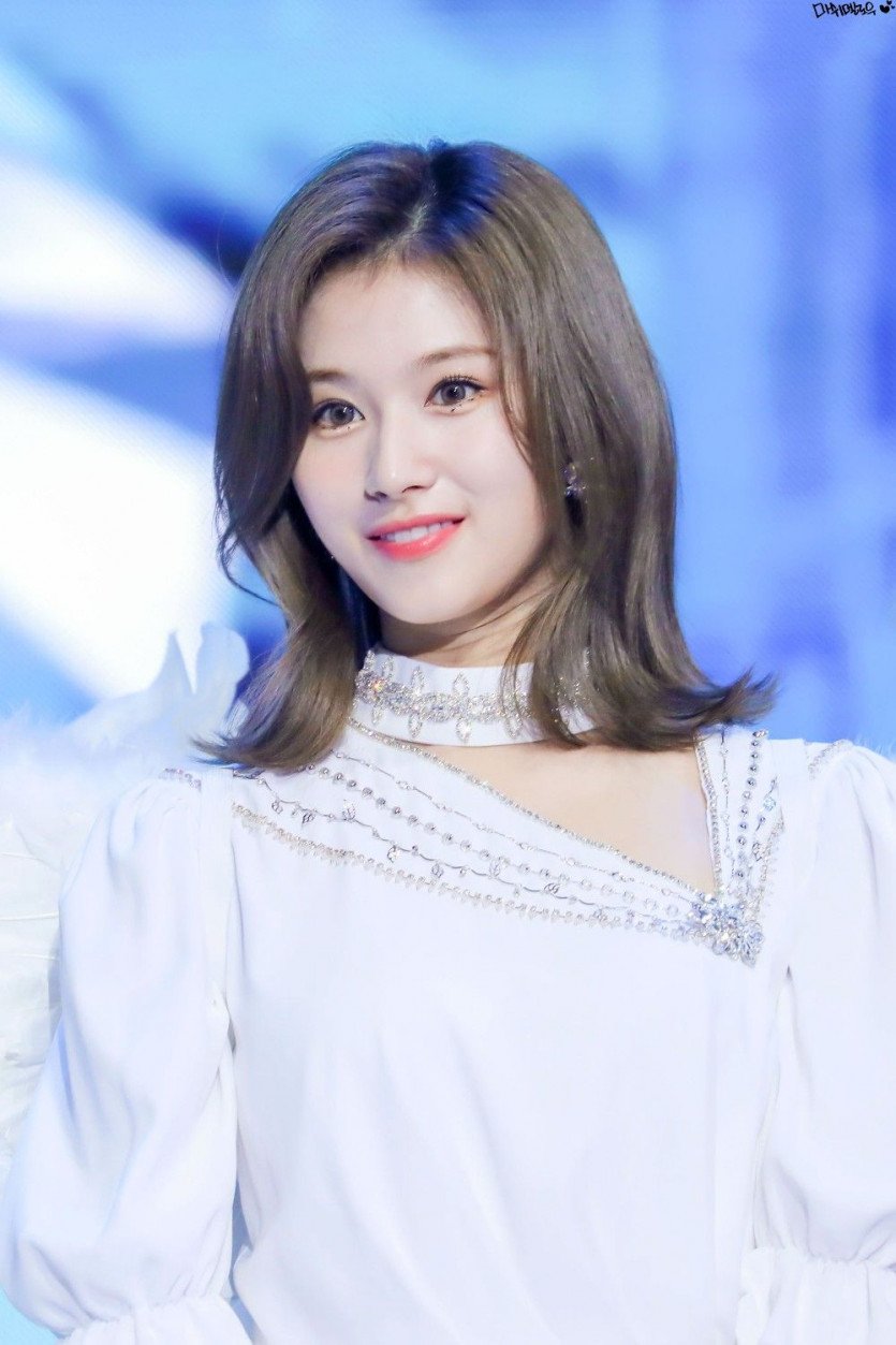 TWICE SANA