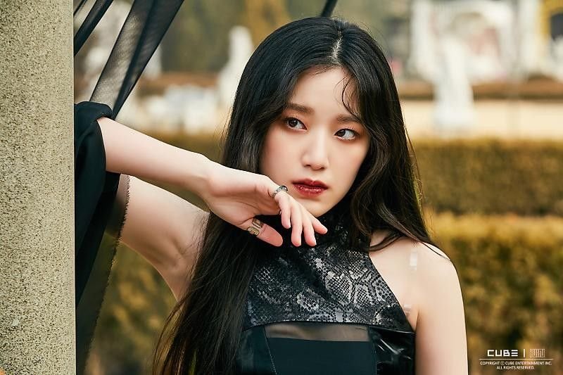 (G)I-DLE shuhua